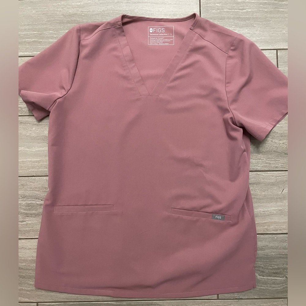 Casma Three-Pocket Scrub Top - L / Mineral Mauve